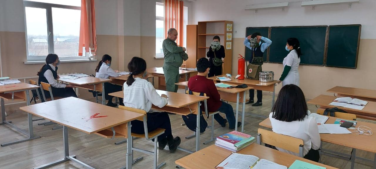Мектебімізде 13-18 ақпан аралығында"Өрттен қорғану,өртке қарсы құрал-жабдықтар қолдана білу"атты апталық болып өтті