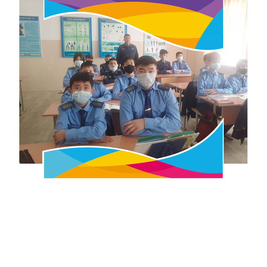 "№36 орта мектебі" МКМ ДТІЖО А.Суйеубаев және "Авиятор"кадет сынып жетекшісі П. Минетаев кадет сынып оқушыларымен "Жолда жүру ережесін" таныстырды
