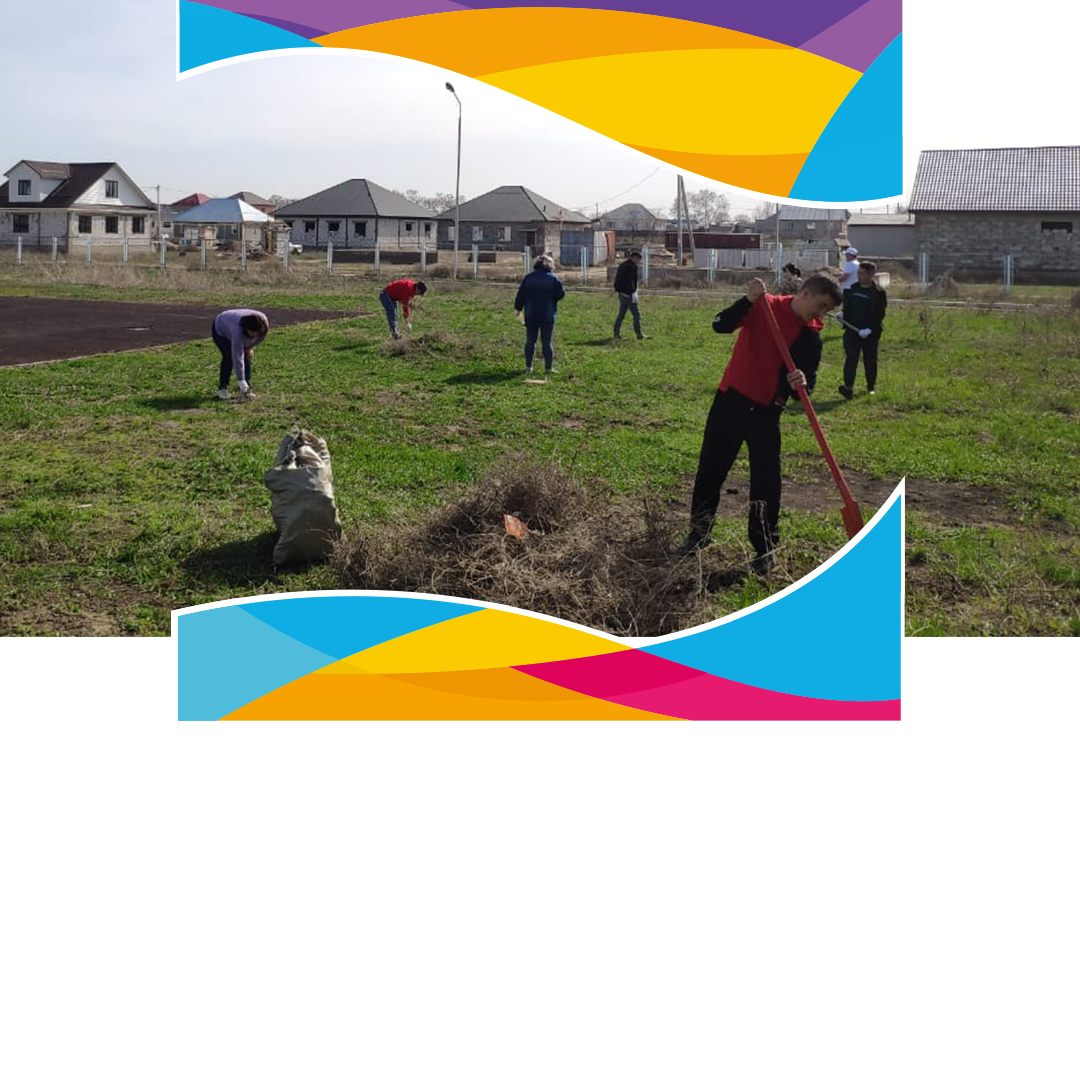 Сенбілікке 56 мұғалім қатысып, мектеп ауласы мен спорттық алаңдар тазаланды