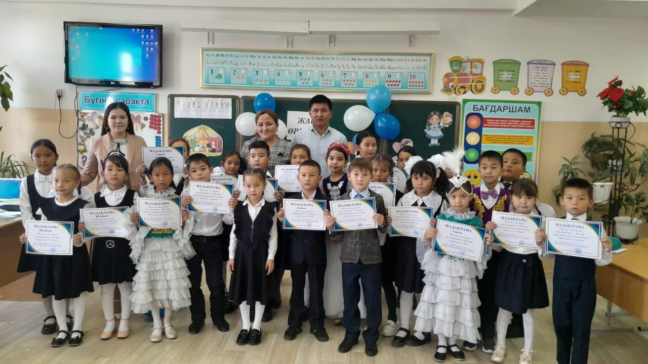 «Төрт тоқсан - төрт өнер”жобасы аясында мектебімізде 2-4 сыныптар арасында “Жас өрендер” ақындар сайысы өтті.
